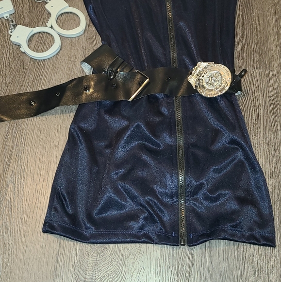 Police costume - Picture 2 of 3